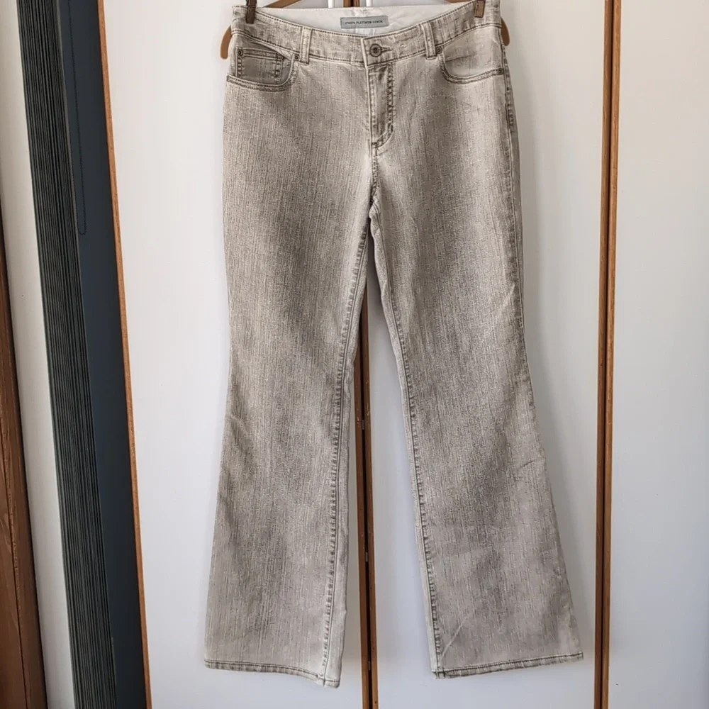 Chico's Platinum Denim Ultimate Fit Flare Leg Jeans 6 Pigment Khaki
